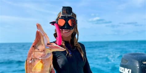 Spearfishing With Kelly Young, Cheyenne Lee & Taylor